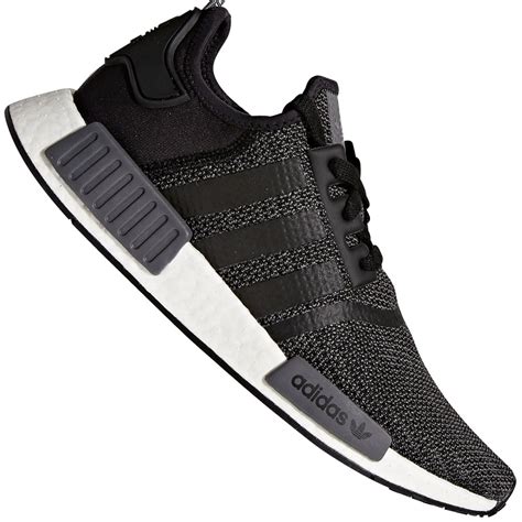 hoe vallen adidas nmd r1|are adidas nmd r1 unisex.